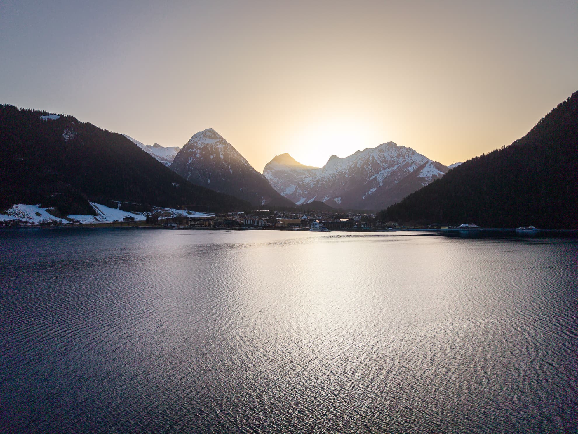 Gipfelblick im Tiefschnee